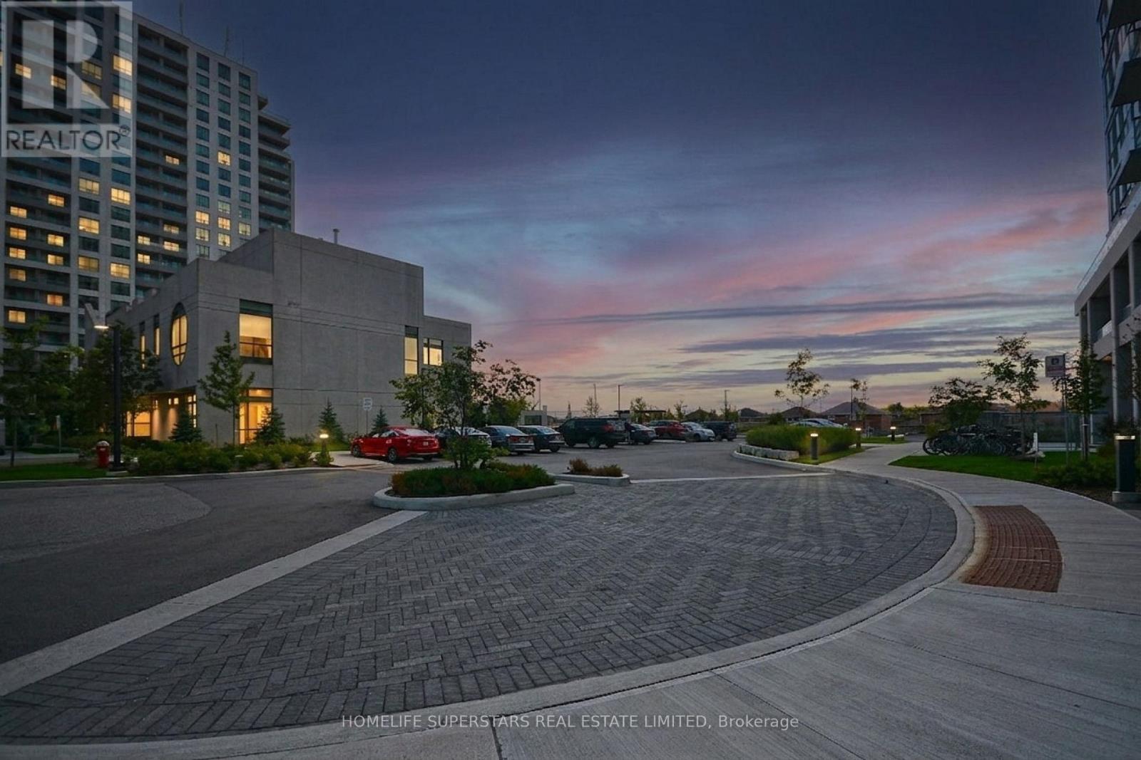 2208 - 349 Rathburn Road W, Mississauga, Ontario  L5B 0G1 - Photo 3 - W12994120