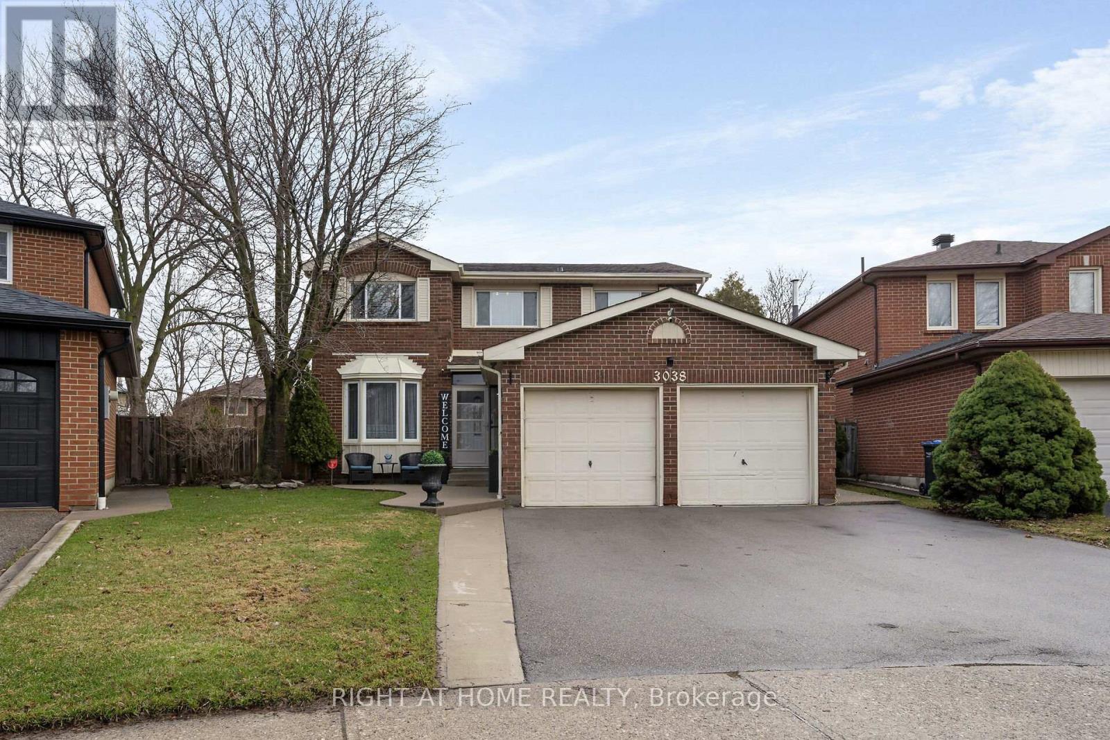 3038 HILLIS COURT, Mississauga, Ontario