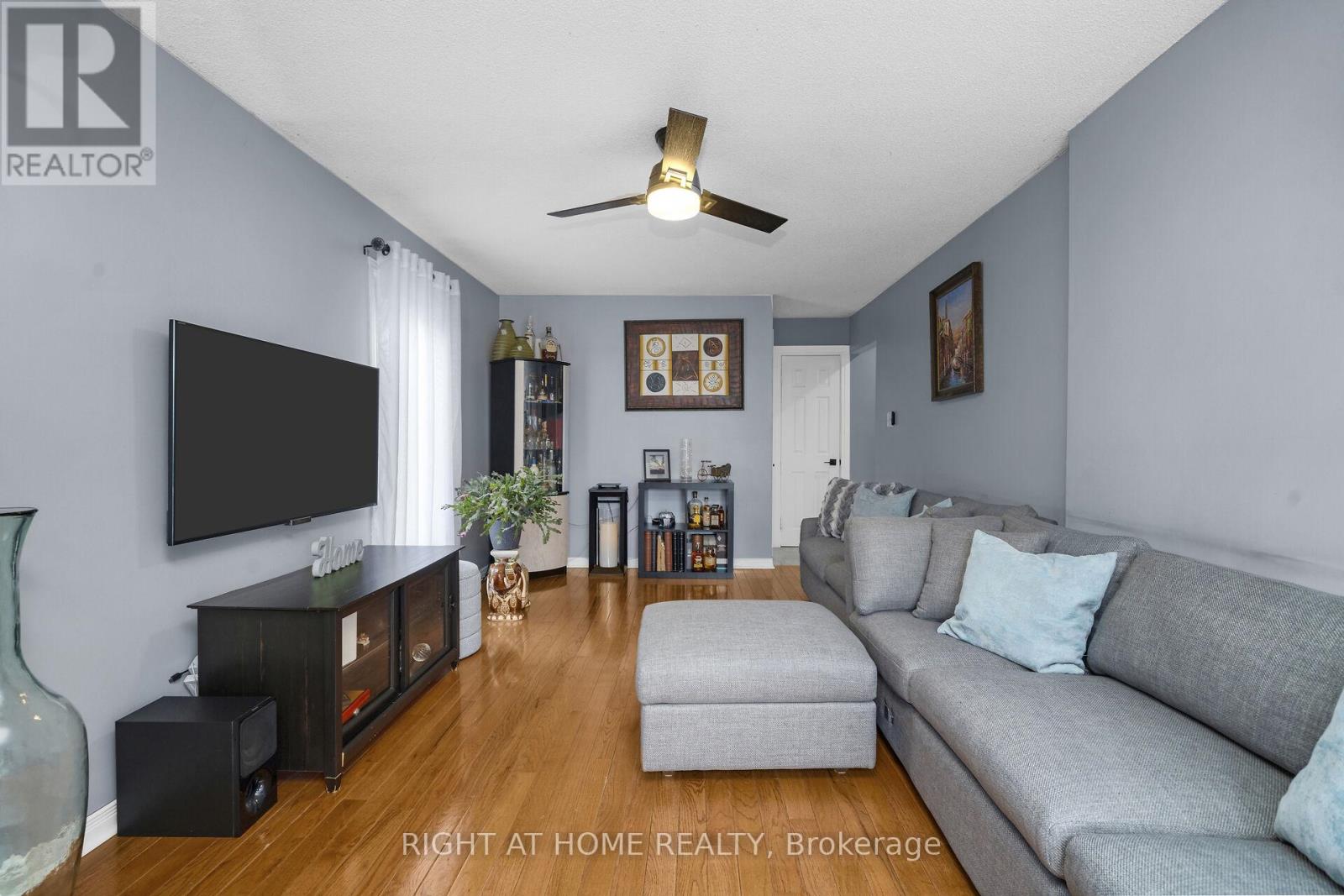 3038 Hillis Court, Mississauga, Ontario  L5N 5A4 - Photo 20 - W12994134