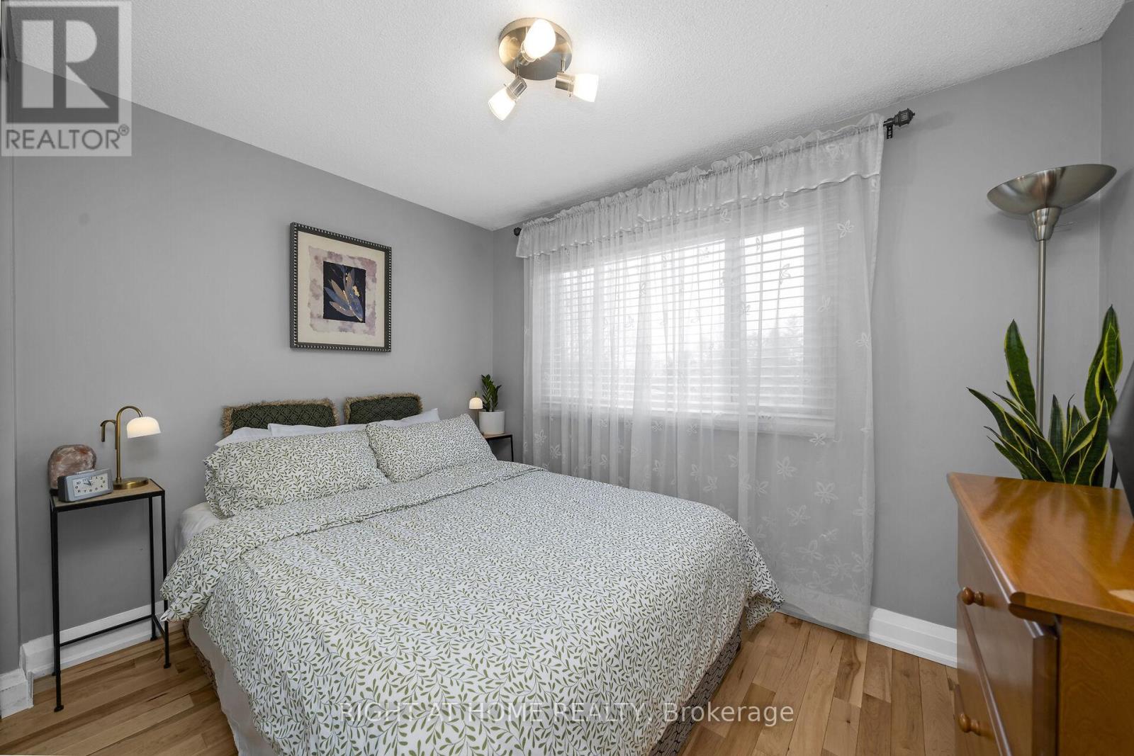 3038 Hillis Court, Mississauga, Ontario  L5N 5A4 - Photo 31 - W12994134