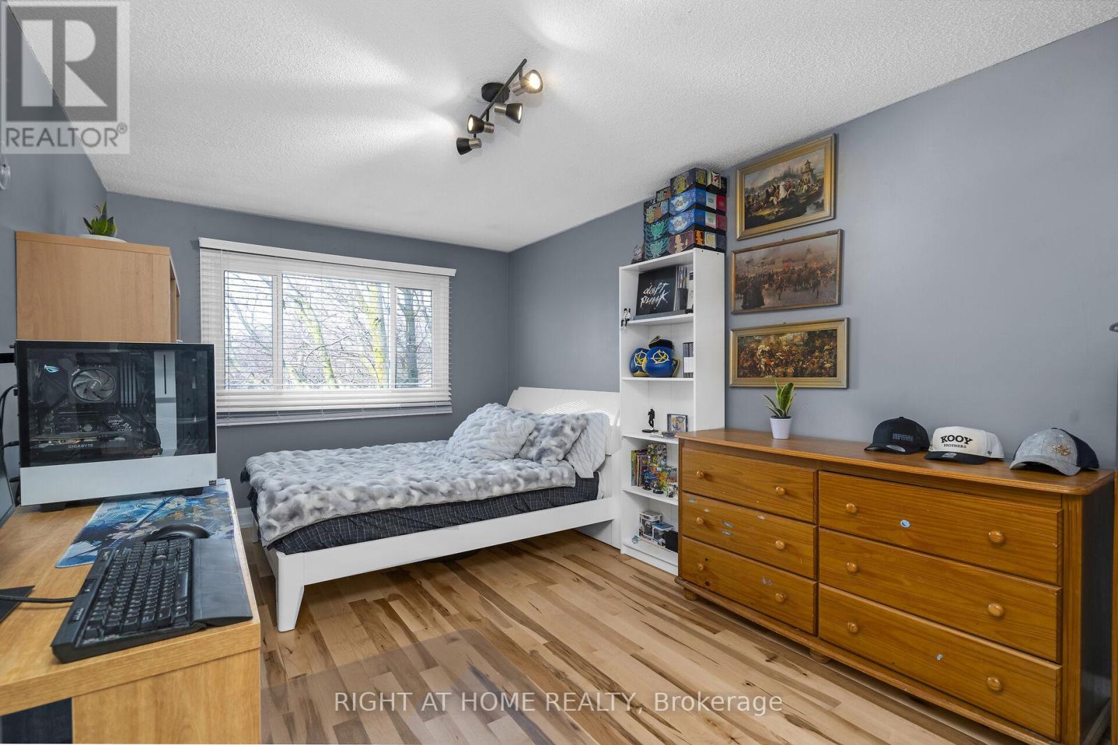 3038 Hillis Court, Mississauga, Ontario  L5N 5A4 - Photo 32 - W12994134