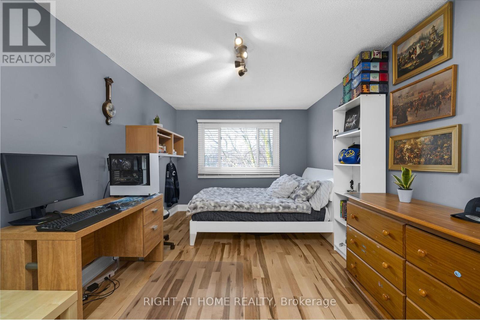 3038 Hillis Court, Mississauga, Ontario  L5N 5A4 - Photo 33 - W12994134