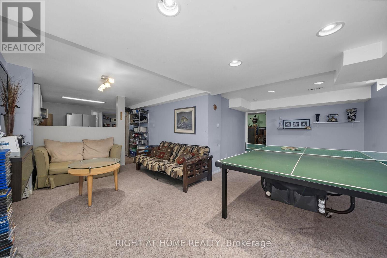 3038 Hillis Court, Mississauga, Ontario  L5N 5A4 - Photo 37 - W12994134