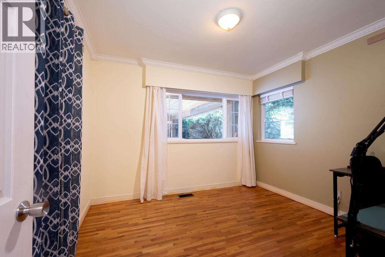 647 Blueridge Avenue, North Vancouver, British Columbia  V7R 2J4 - Photo 22 - R3110991