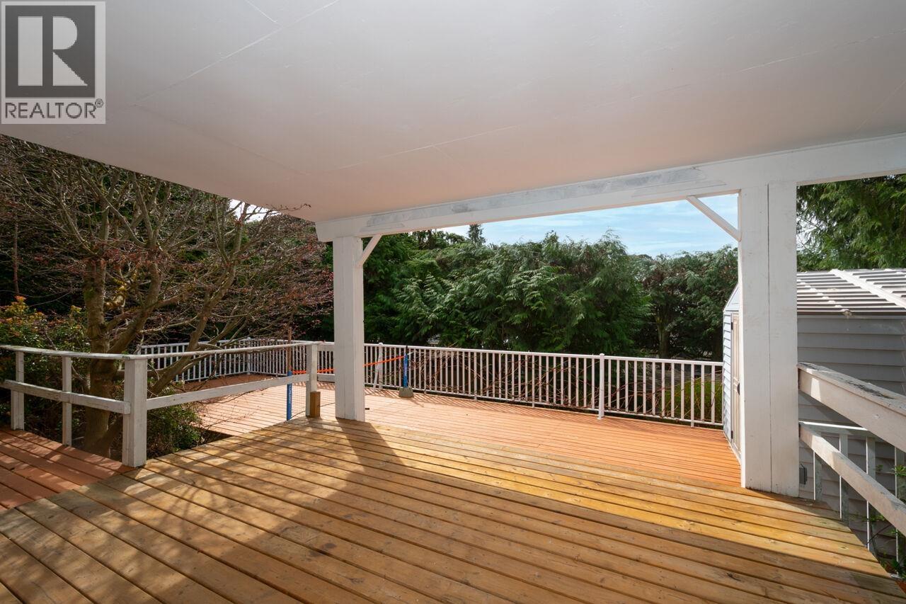 647 Blueridge Avenue, North Vancouver, British Columbia  V7R 2J4 - Photo 38 - R3110991