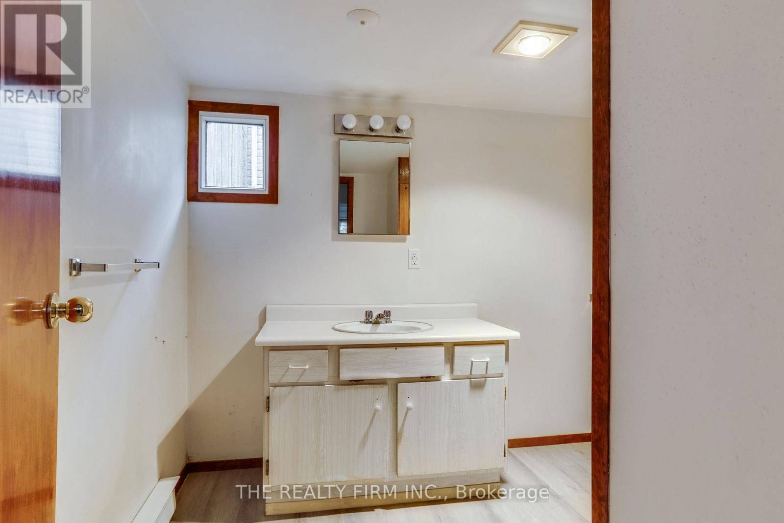 1153 Trafalgar Street, London East, Ontario  N5Z 1H3 - Photo 37 - X12994166