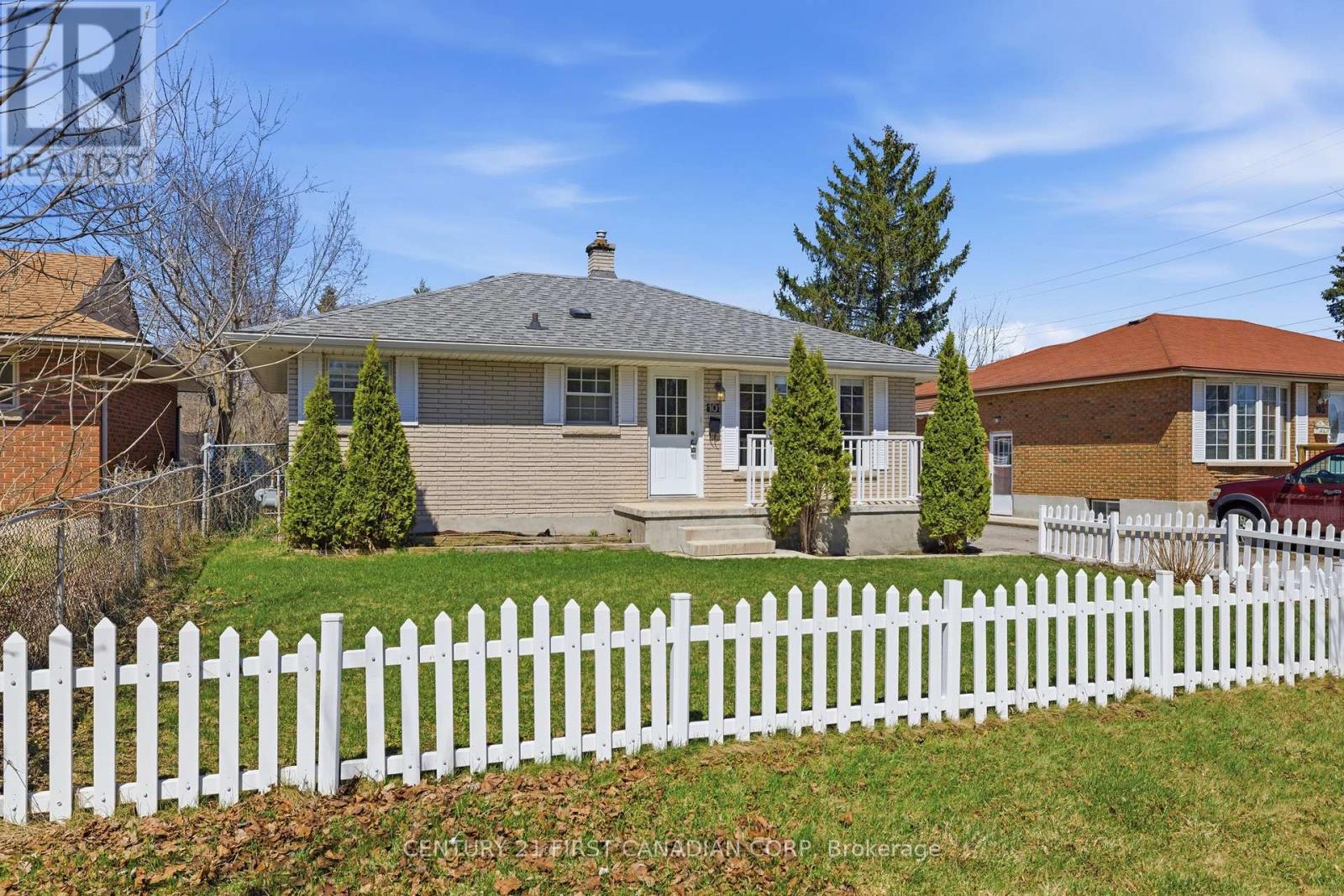 101 Jasper Crescent, London East, Ontario  N5W 1J9 - Photo 4 - X12994192