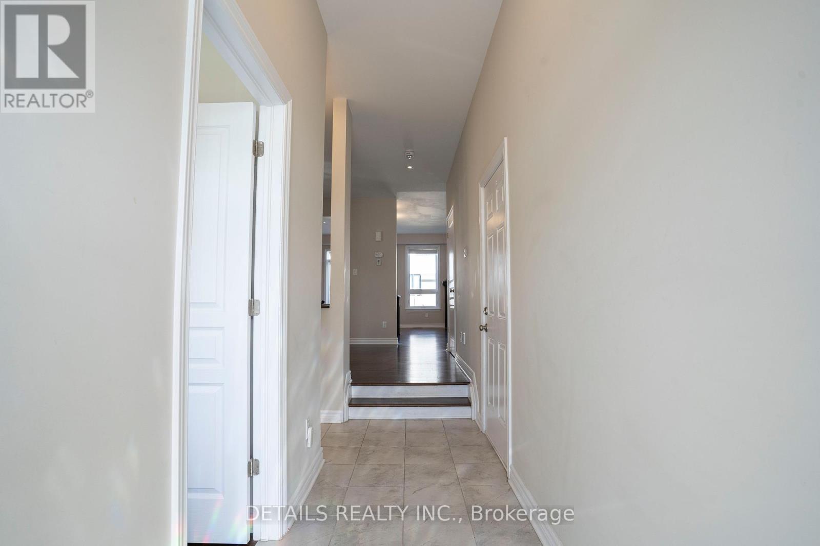 518 Silver Sage Avenue, Ottawa, Ontario K2J 4T1 - Photo 3 - X12994196