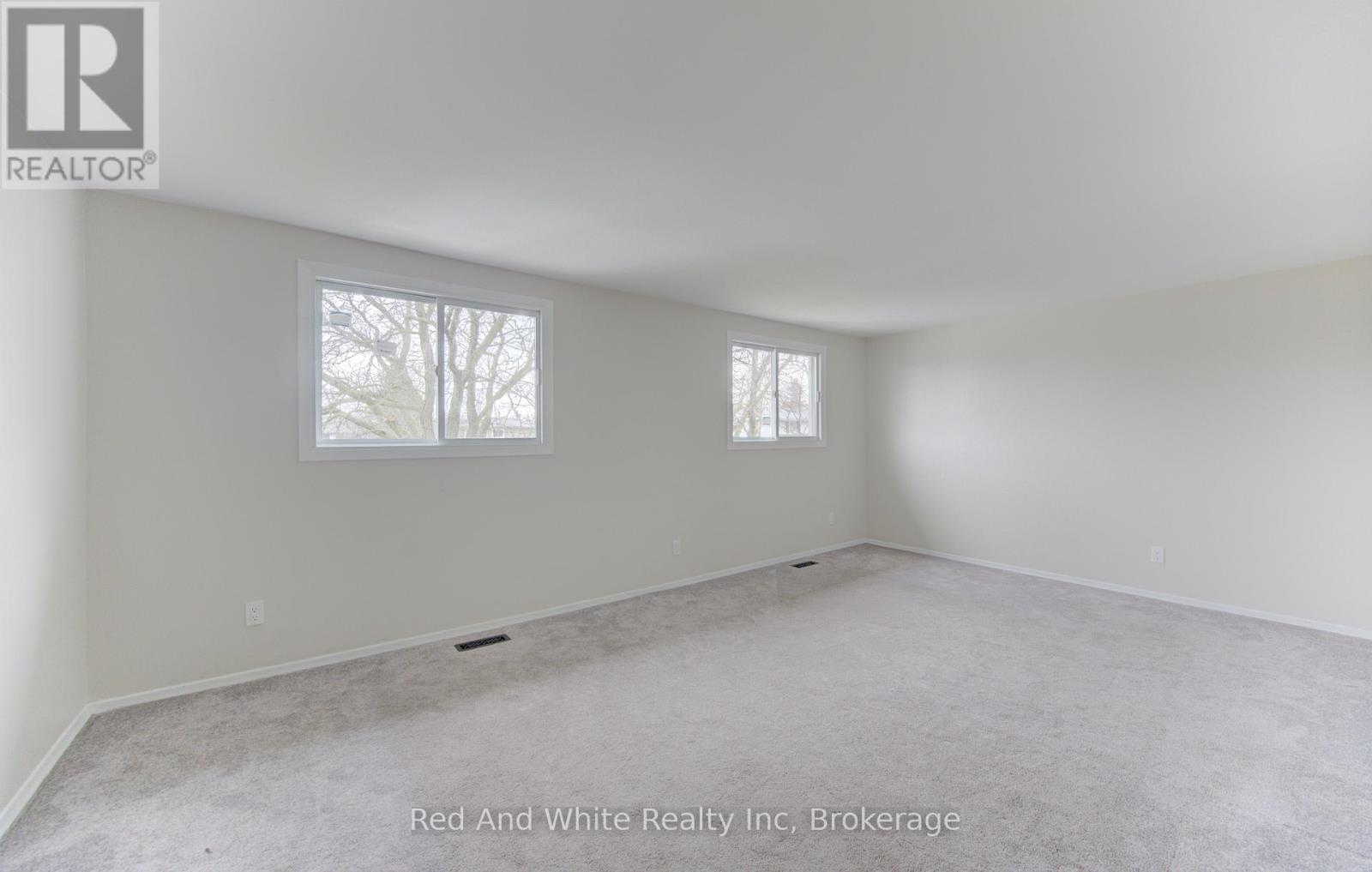 34 Forest Glen Court, Kitchener, Ontario  N2N 1E2 - Photo 19 - X12994152