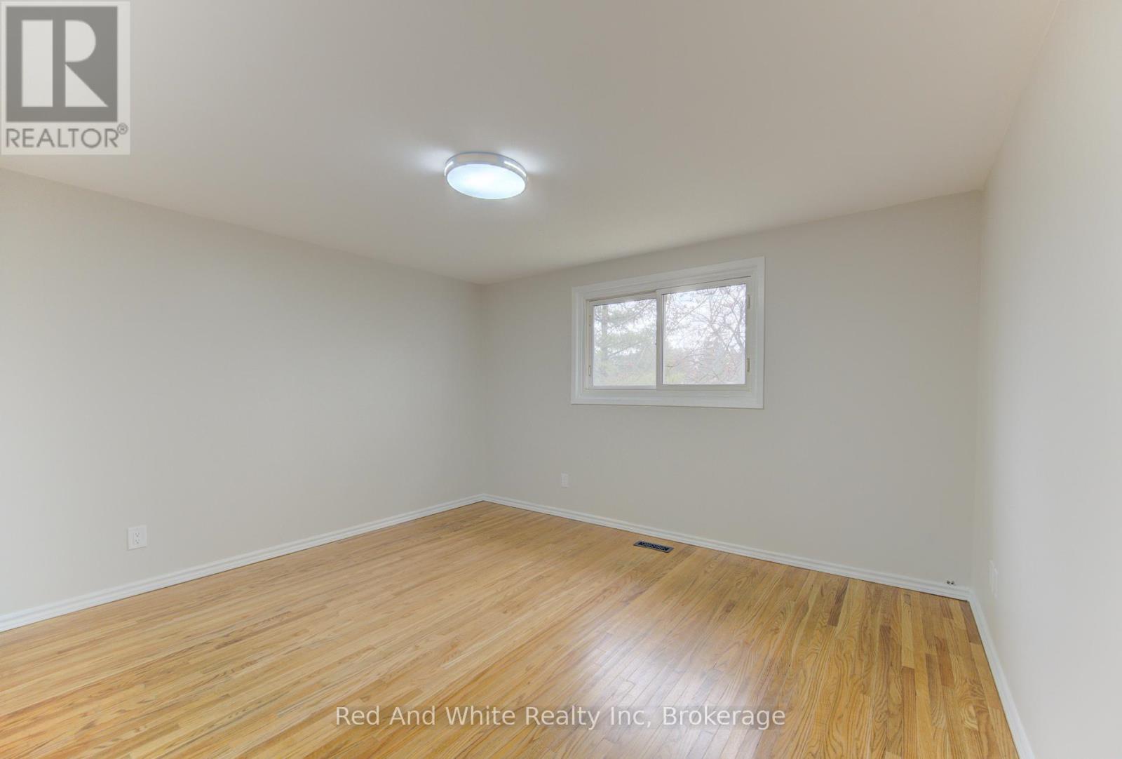 34 Forest Glen Court, Kitchener, Ontario  N2N 1E2 - Photo 21 - X12994152