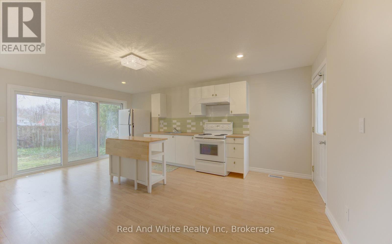 34 Forest Glen Court, Kitchener, Ontario  N2N 1E2 - Photo 26 - X12994152