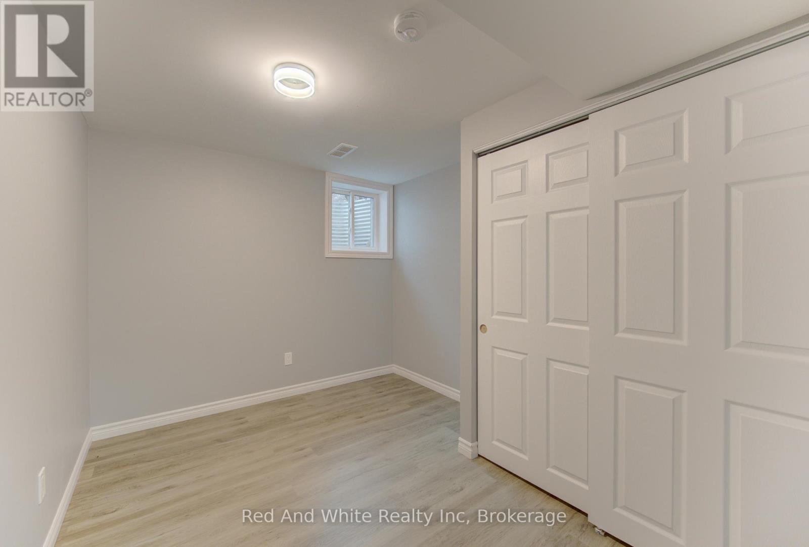 34 Forest Glen Court, Kitchener, Ontario  N2N 1E2 - Photo 35 - X12994152