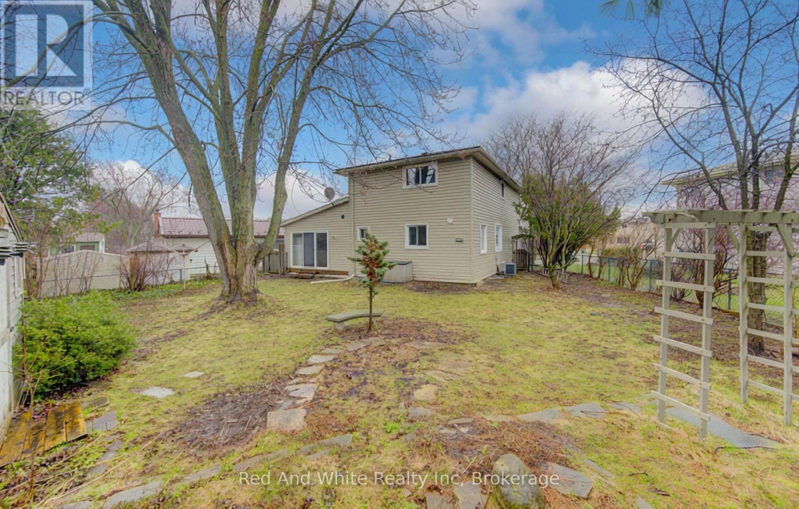 34 Forest Glen Court, Kitchener, Ontario  N2N 1E2 - Photo 42 - X12994152