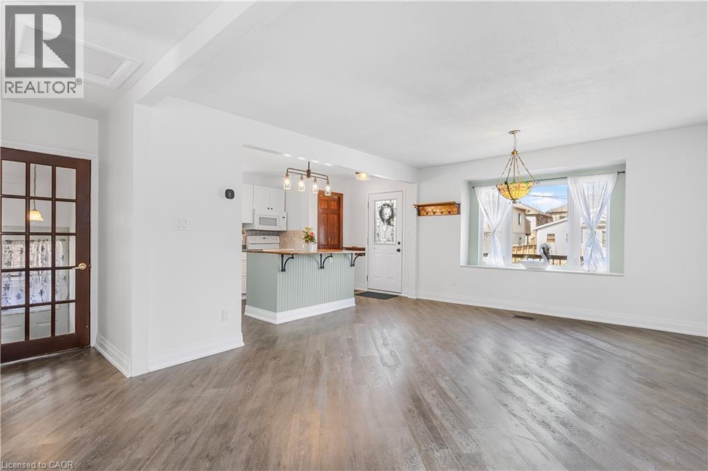 160 Graham Street, Fergus, Ontario  N1M 1B8 - Photo 5 - 40818080