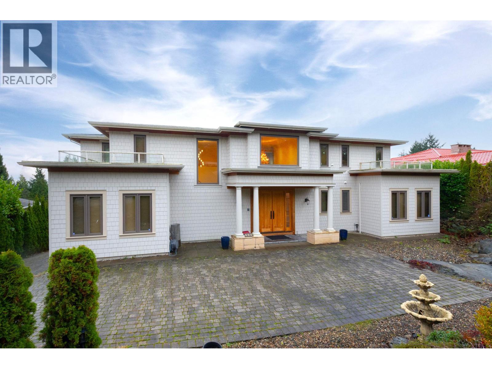 950 GREENWOOD ROAD, West Vancouver, British Columbia
