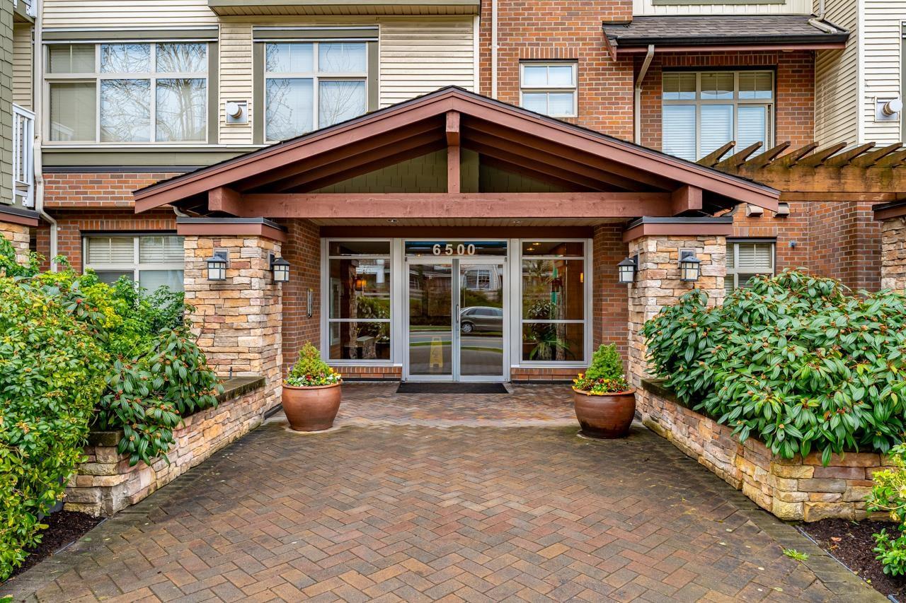 212 6500 194TH STREET, Surrey, British Columbia