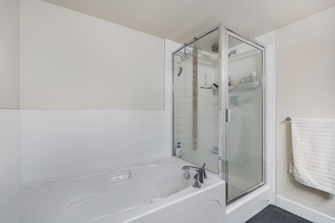 212 6500 194th Street, Surrey, British Columbia  V4N 5X4 - Photo 22 - R3108686