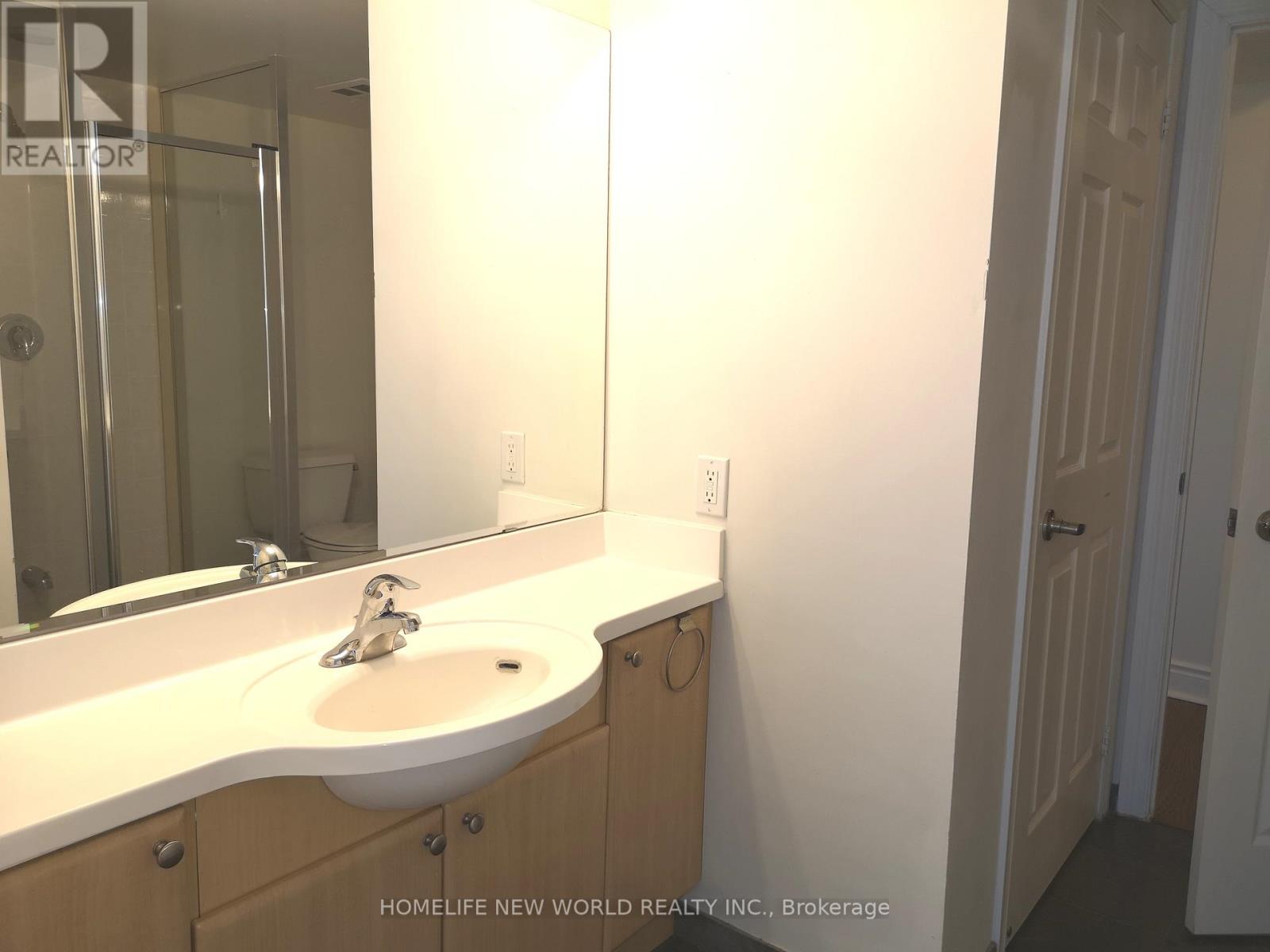 3308 - 763 Bay Street, Toronto, Ontario  M5G 2R3 - Photo 17 - C12994148