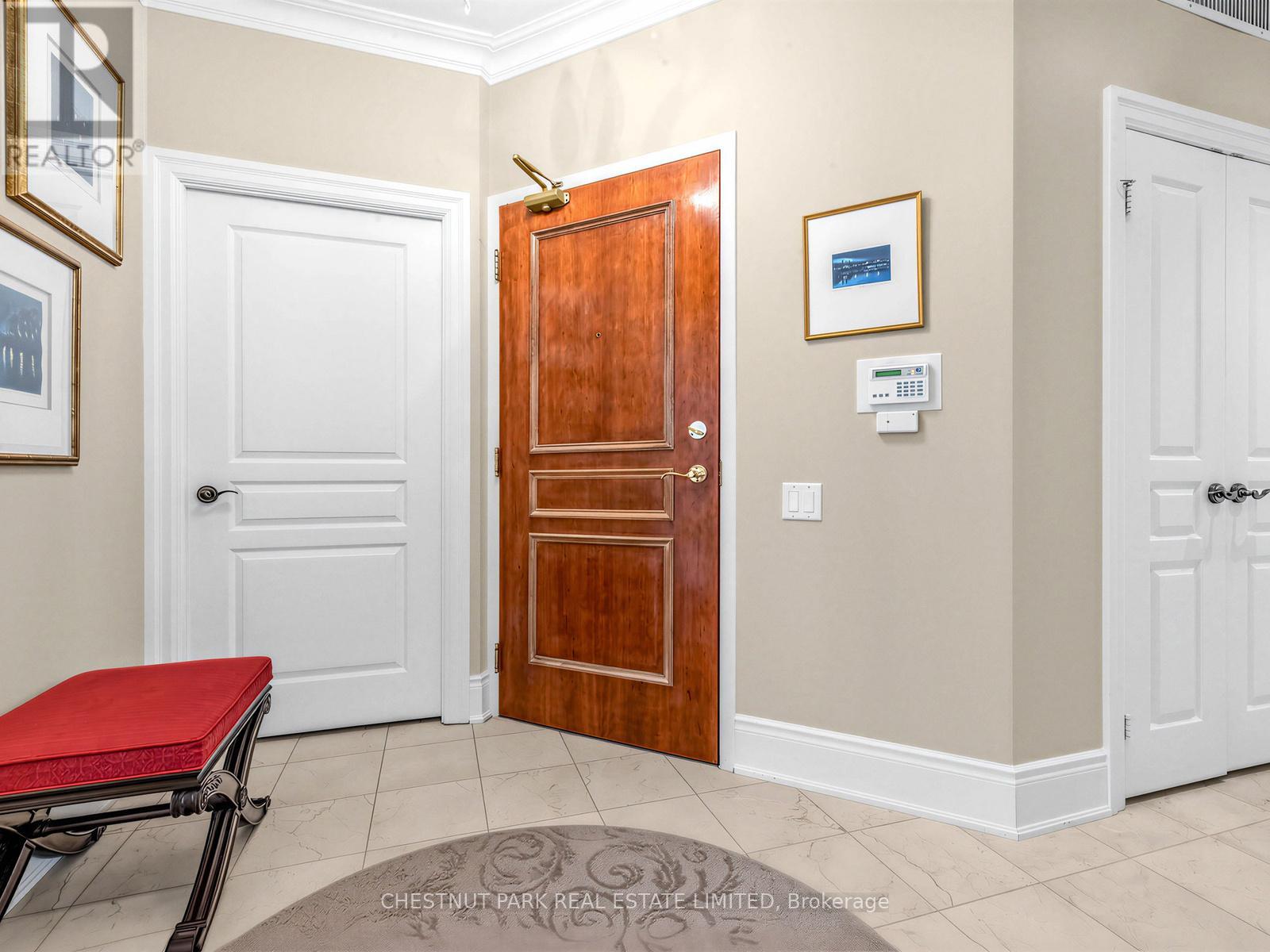 901 - 55 Delisle Avenue, Toronto, Ontario  M4V 1S8 - Photo 4 - C12994174