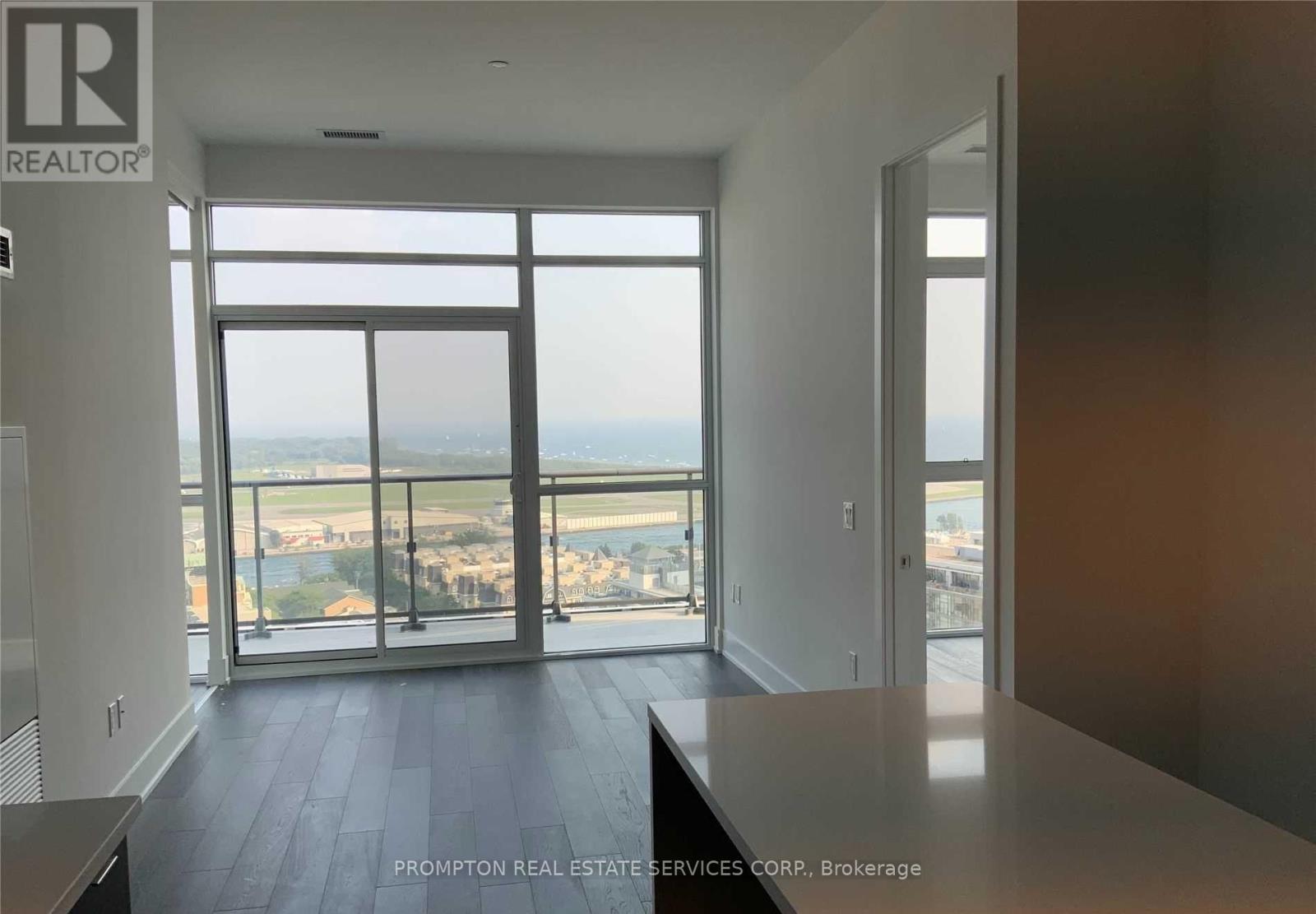 Ph09 - 38 Iannuzzi Street, Toronto, Ontario  M5V 0S2 - Photo 11 - C12994198