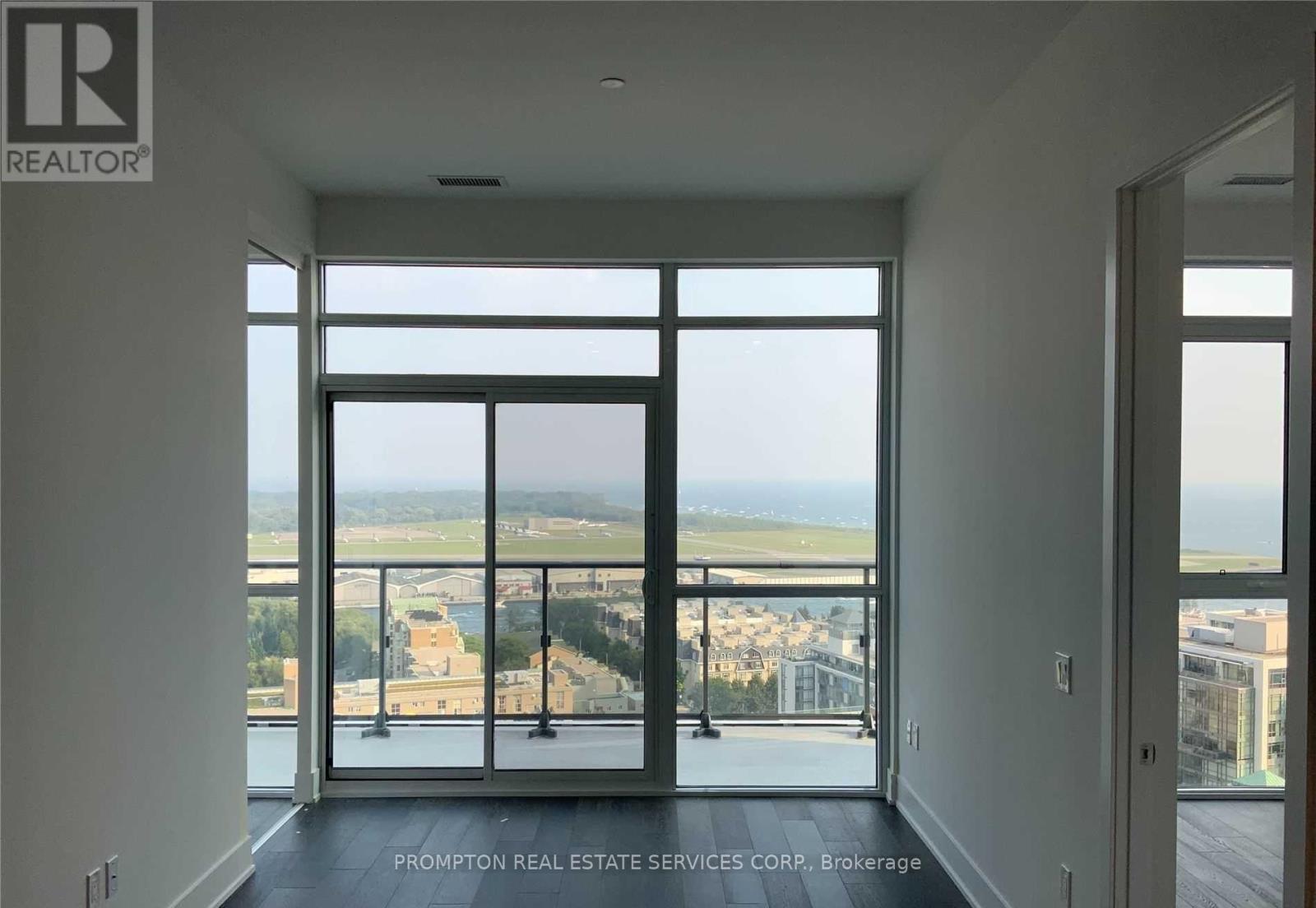 Ph09 - 38 Iannuzzi Street, Toronto, Ontario  M5V 0S2 - Photo 13 - C12994198