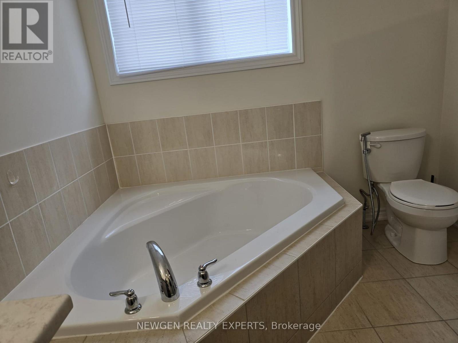 12 Cachia Lane, Ajax, Ontario  L1T 0P8 - Photo 12 - E12994184