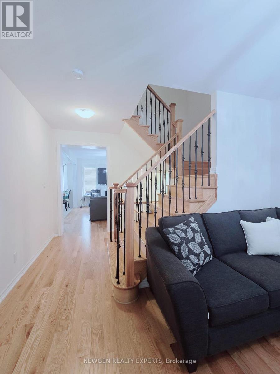 12 Cachia Lane, Ajax, Ontario  L1T 0P8 - Photo 4 - E12994184