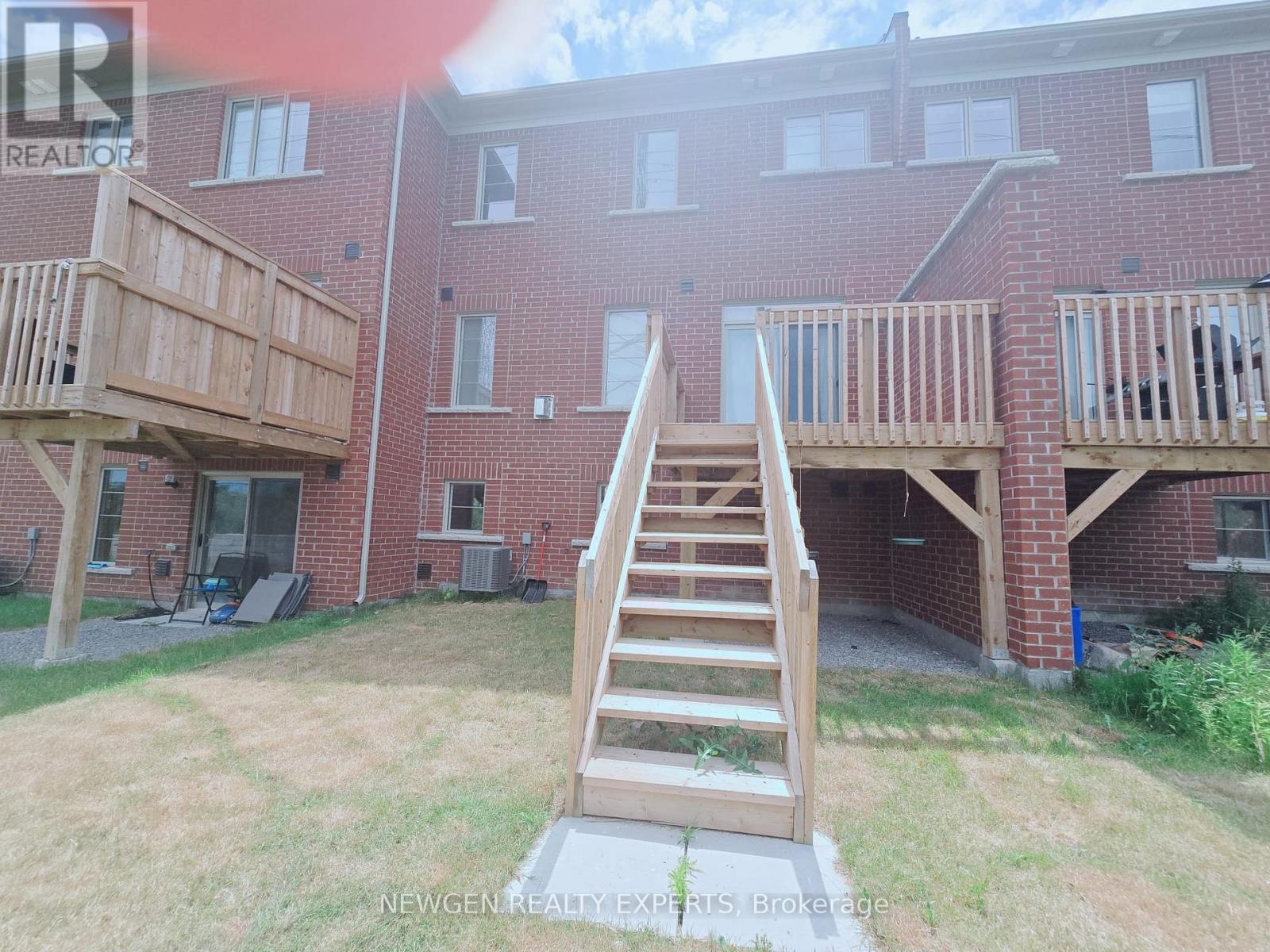 12 Cachia Lane, Ajax, Ontario  L1T 0P8 - Photo 8 - E12994184