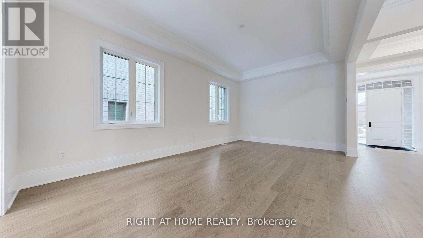 7 Adario Crescent, Vaughan, Ontario  L3L 0G3 - Photo 10 - N12994140