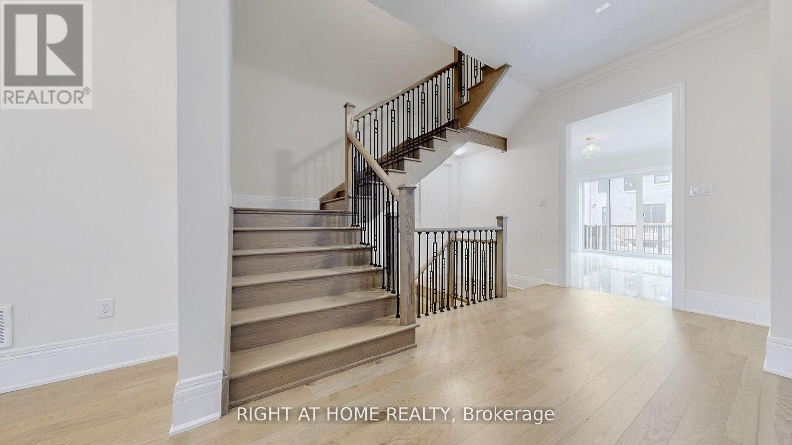 7 Adario Crescent, Vaughan, Ontario  L3L 0G3 - Photo 16 - N12994140