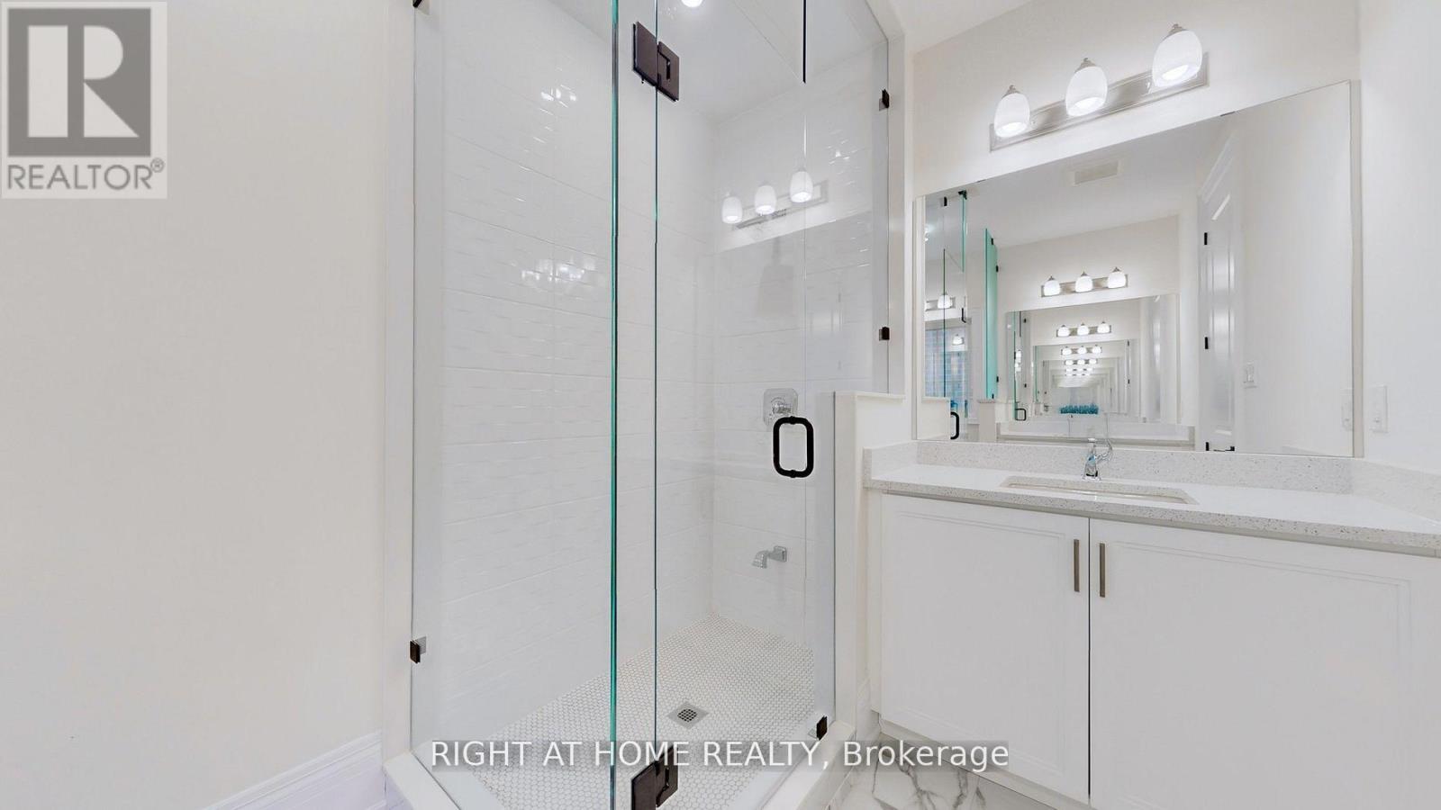 7 Adario Crescent, Vaughan, Ontario  L3L 0G3 - Photo 26 - N12994140