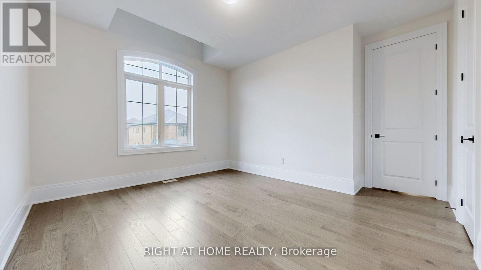 7 Adario Crescent, Vaughan, Ontario  L3L 0G3 - Photo 27 - N12994140