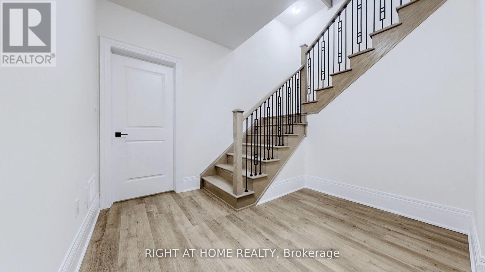 7 Adario Crescent, Vaughan, Ontario  L3L 0G3 - Photo 40 - N12994140