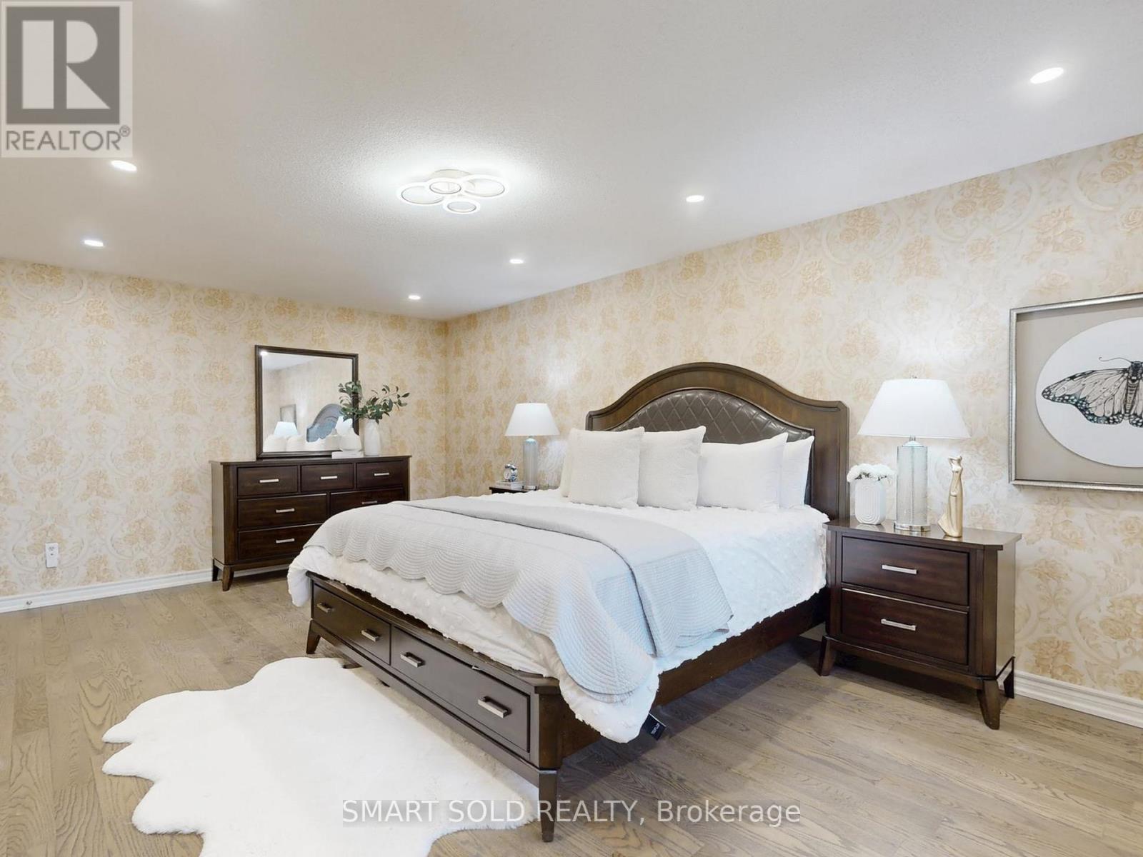 24 Normandy Crescent, Richmond Hill, Ontario  L4C 8L8 - Photo 17 - N12994150