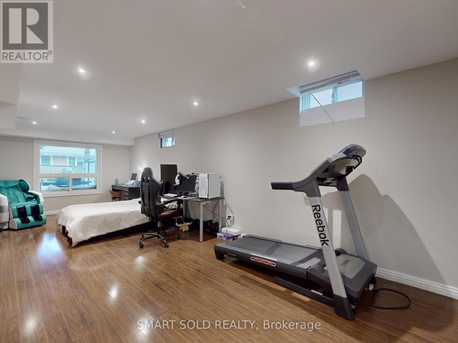 24 Normandy Crescent, Richmond Hill, Ontario  L4C 8L8 - Photo 31 - N12994150