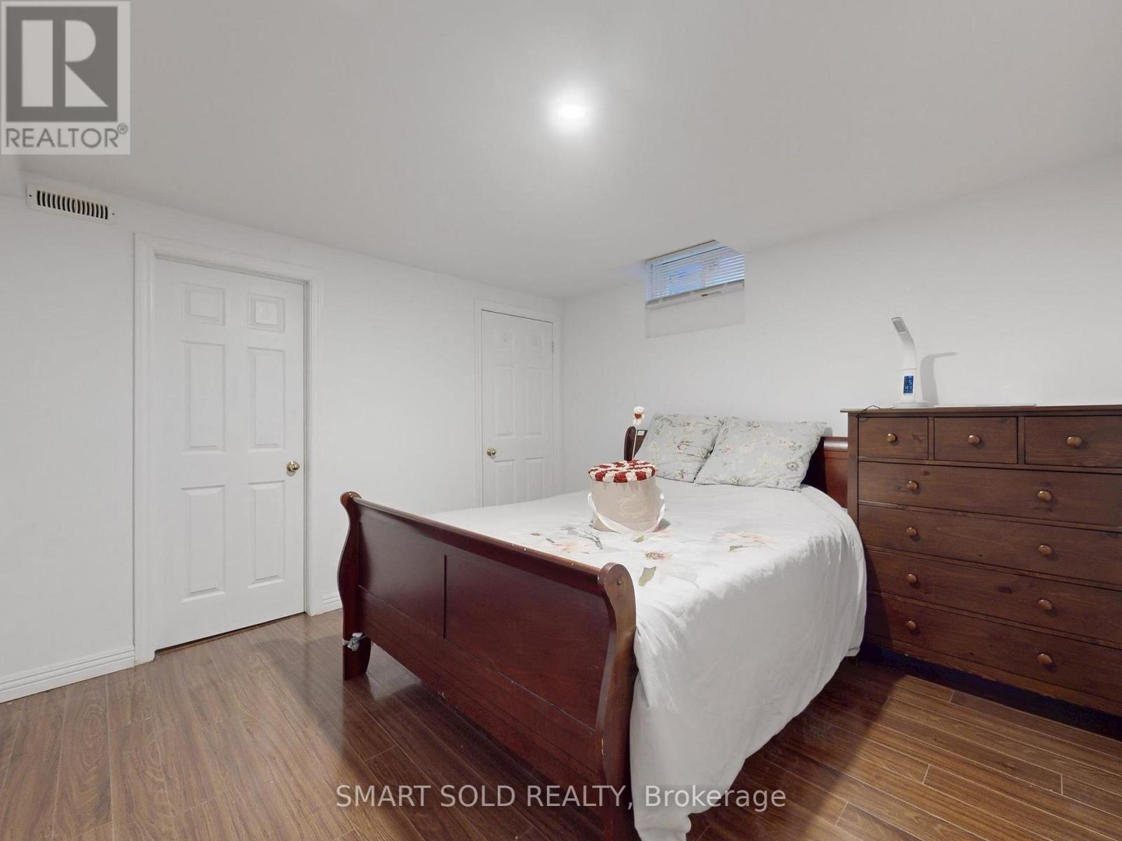 24 Normandy Crescent, Richmond Hill, Ontario  L4C 8L8 - Photo 34 - N12994150