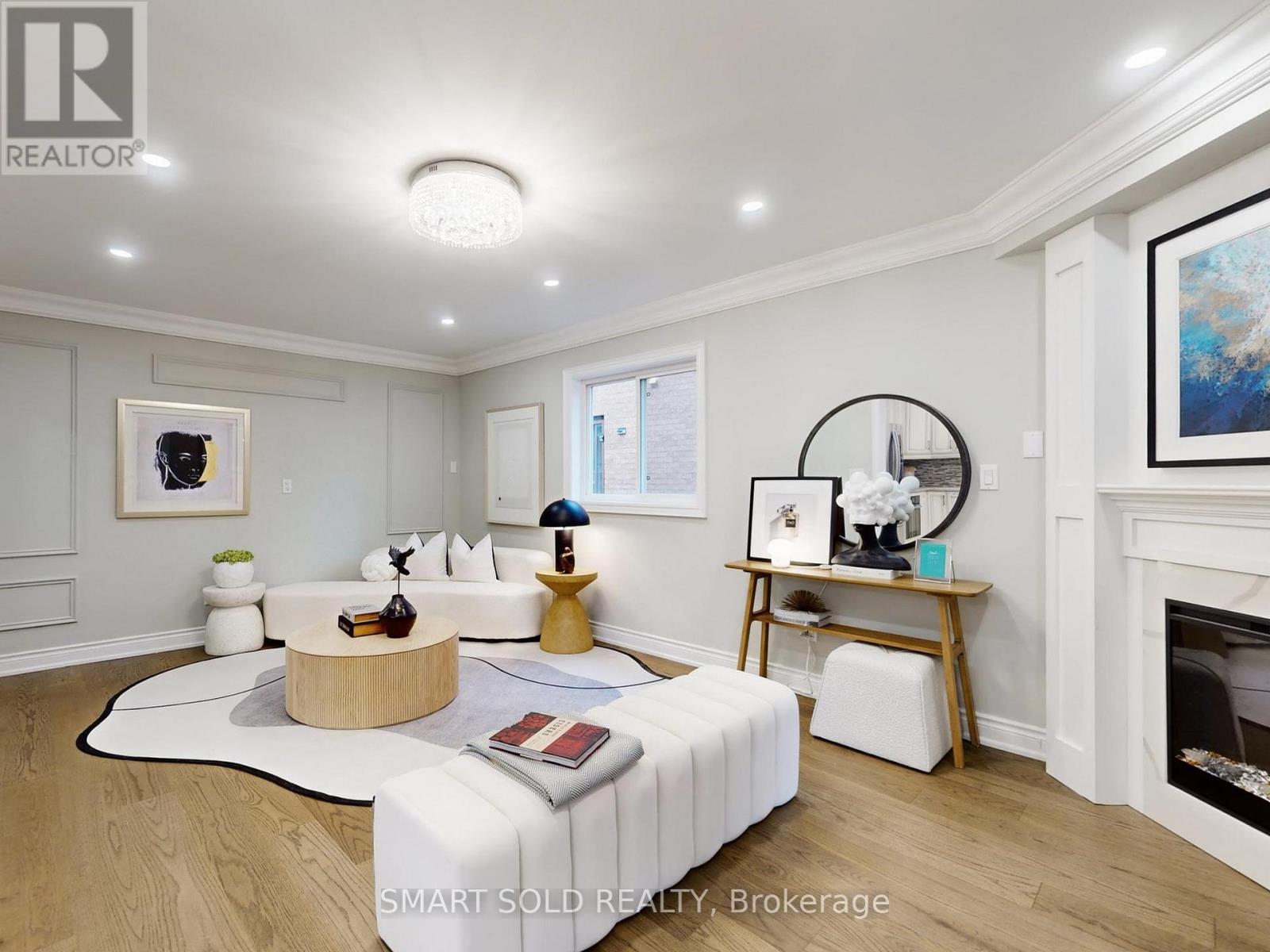 24 Normandy Crescent, Richmond Hill, Ontario  L4C 8L8 - Photo 7 - N12994150