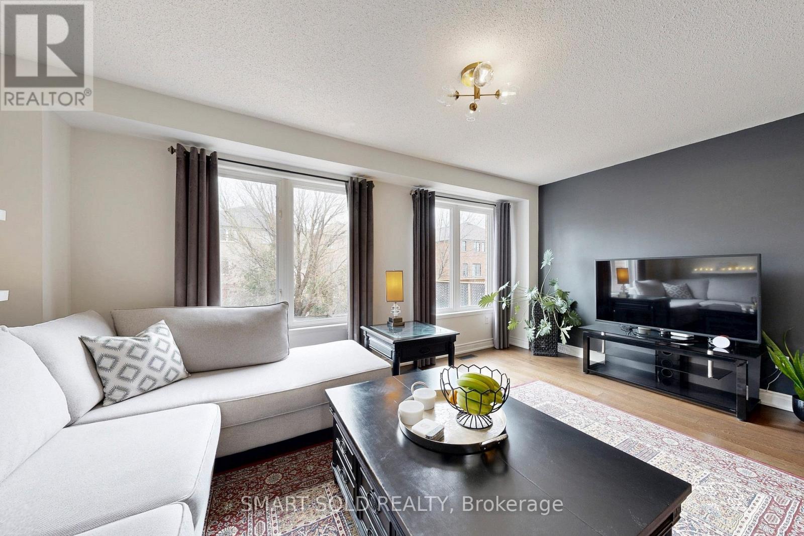 299 Yellowood Circle, Vaughan, Ontario  L4J 8L8 - Photo 10 - N12994158