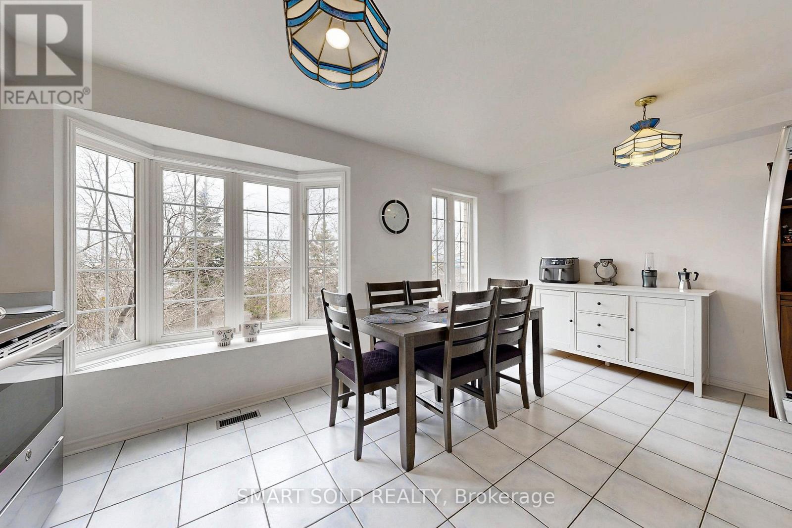 299 Yellowood Circle, Vaughan, Ontario  L4J 8L8 - Photo 19 - N12994158