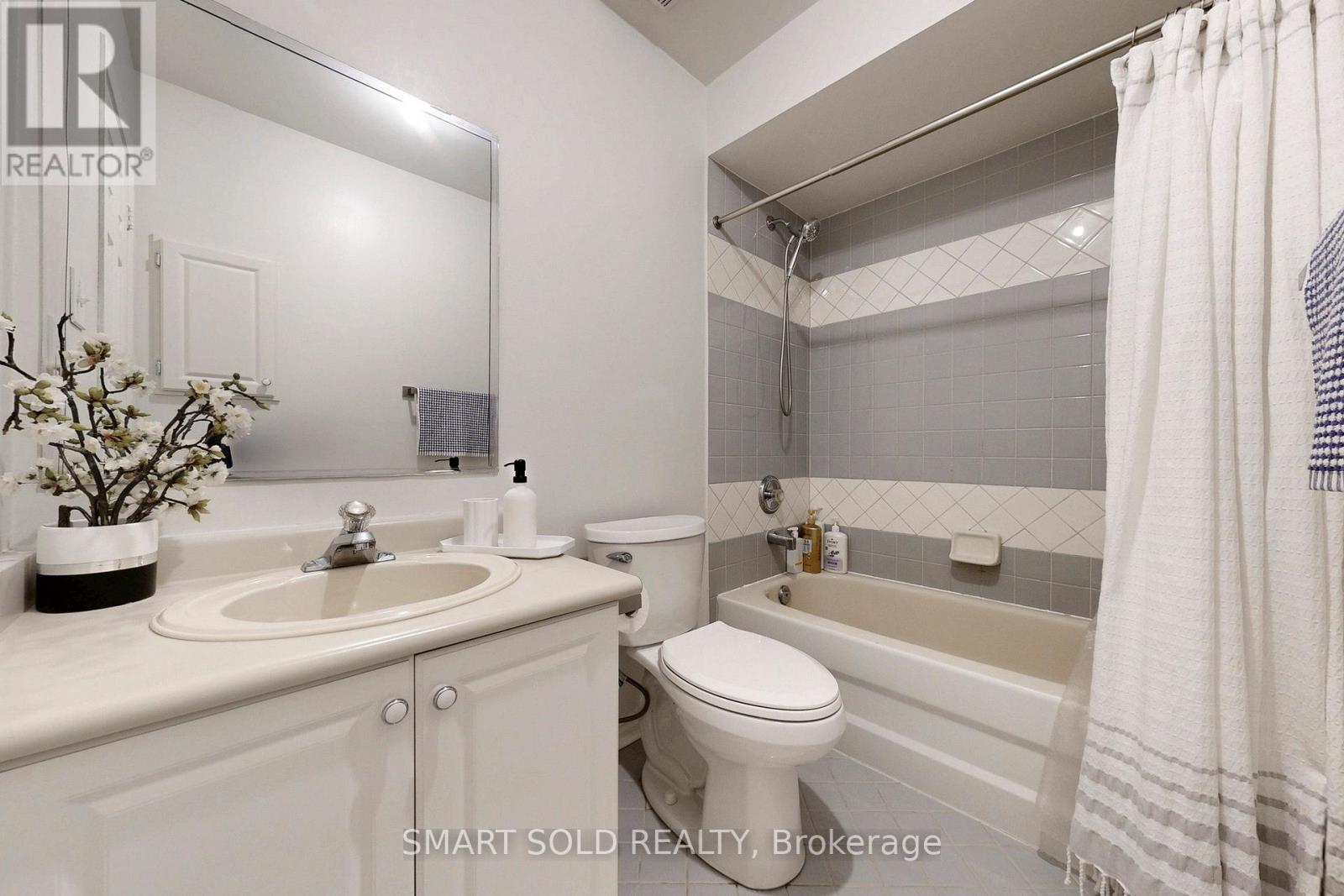 299 Yellowood Circle, Vaughan, Ontario  L4J 8L8 - Photo 32 - N12994158