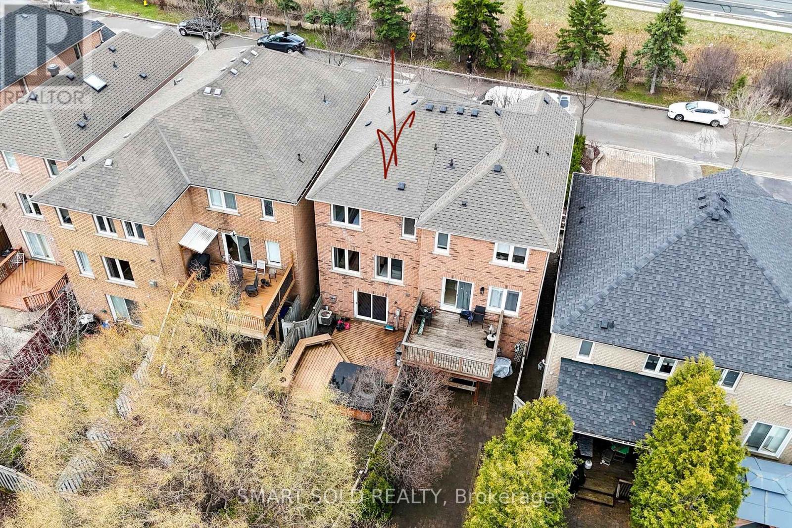 299 Yellowood Circle, Vaughan, Ontario  L4J 8L8 - Photo 5 - N12994158