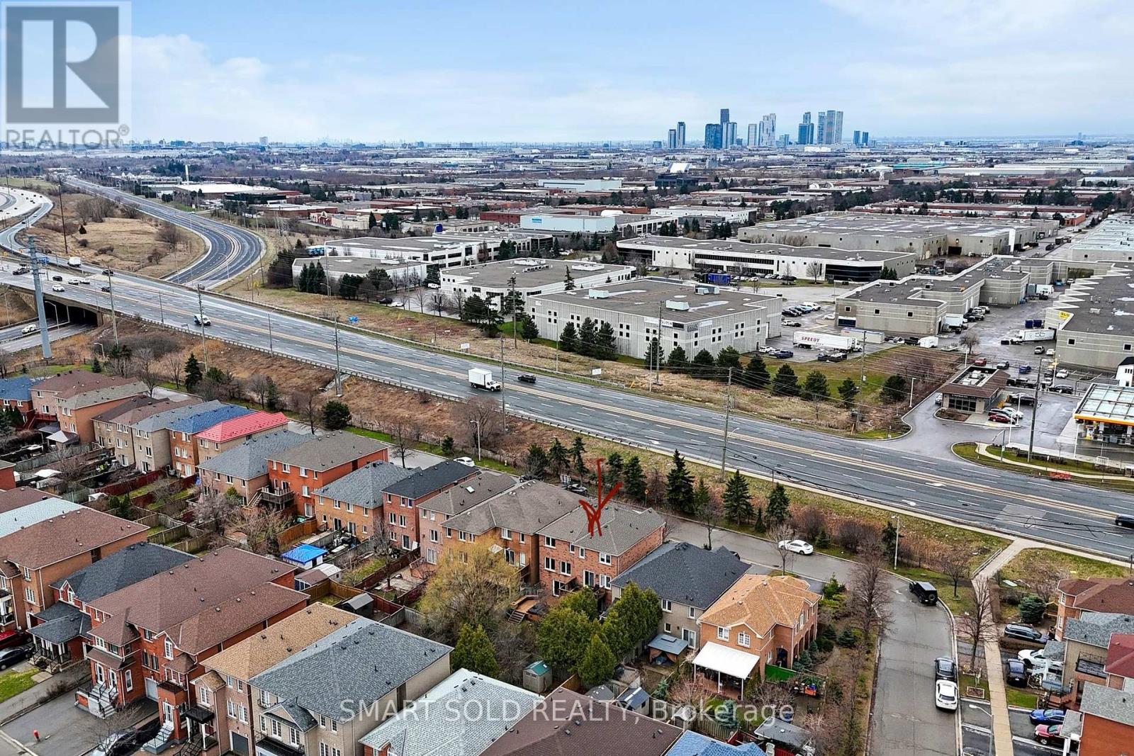 299 Yellowood Circle, Vaughan, Ontario  L4J 8L8 - Photo 6 - N12994158