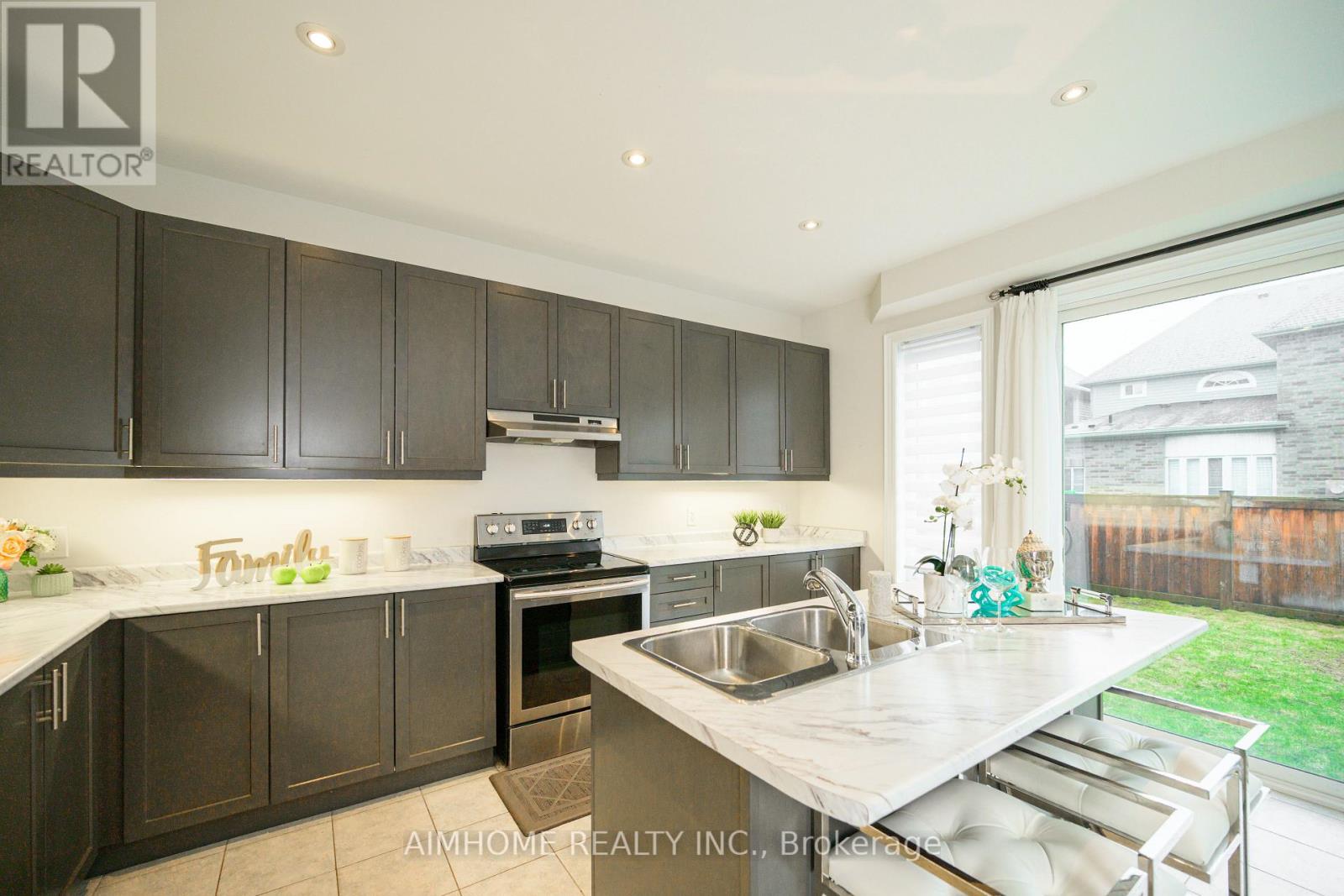 3 Jericho Avenue, Georgina, Ontario  L4P 0G9 - Photo 14 - N12994180