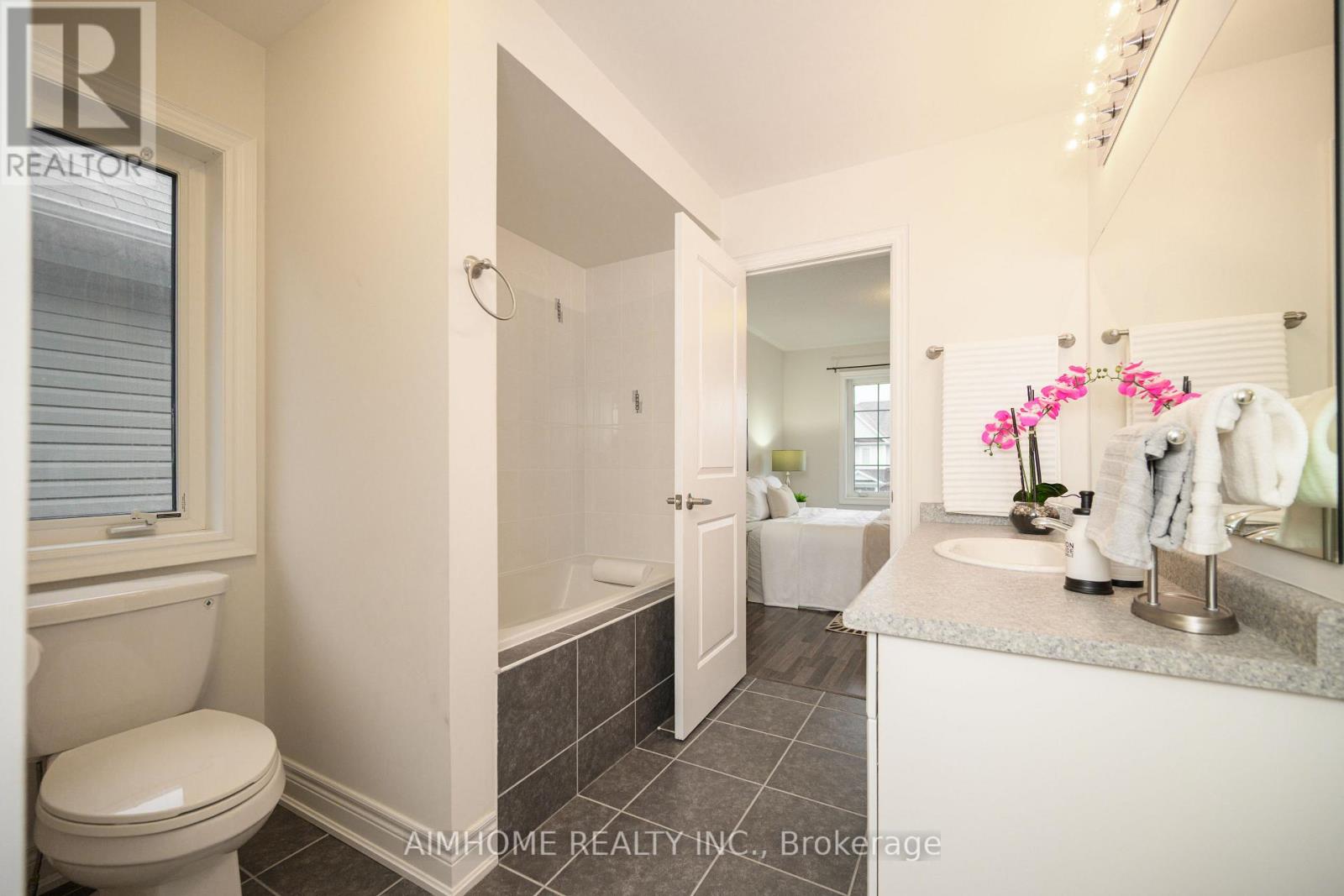 3 Jericho Avenue, Georgina, Ontario  L4P 0G9 - Photo 32 - N12994180