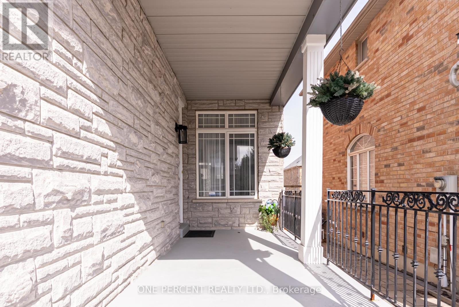 4 Copperstone Crescent, Richmond Hill, Ontario  L4S 2C4 - Photo 2 - N12994194