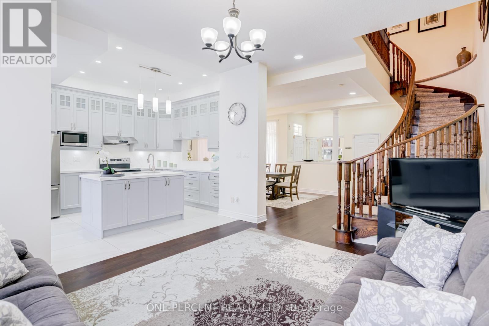 4 Copperstone Crescent, Richmond Hill, Ontario  L4S 2C4 - Photo 8 - N12994194