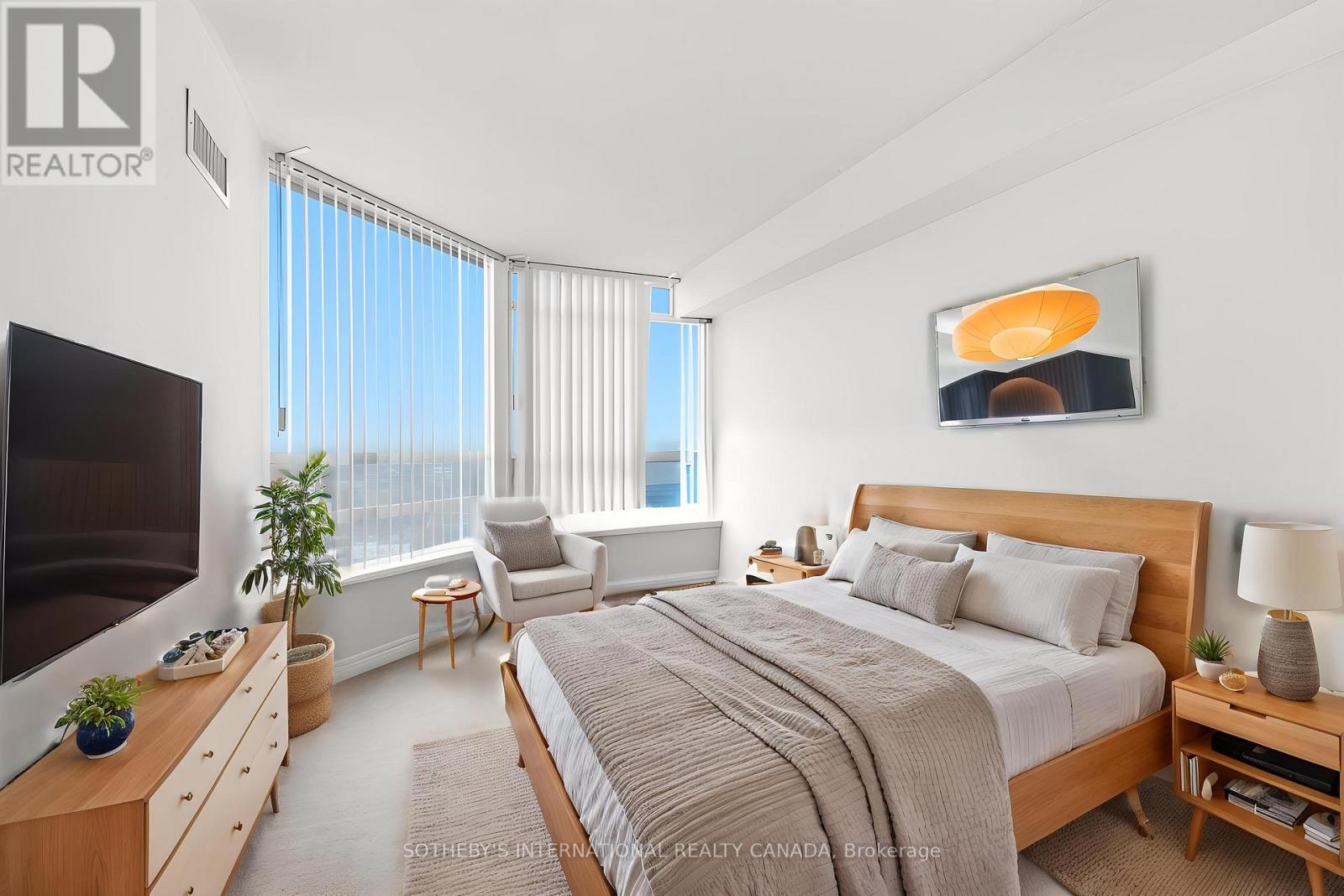 1512 - 75 King Street E, Mississauga, Ontario  L5A 4G5 - Photo 10 - W12994172