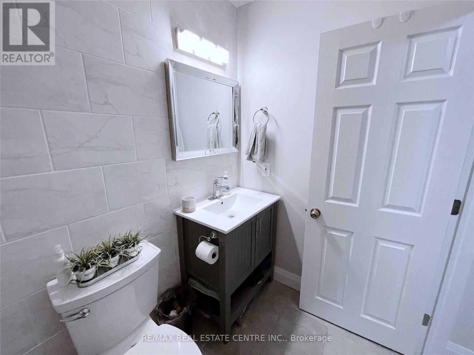 2a - 155 Broadway, Orangeville, Ontario  L9W 1K2 - Photo 14 - W12994178