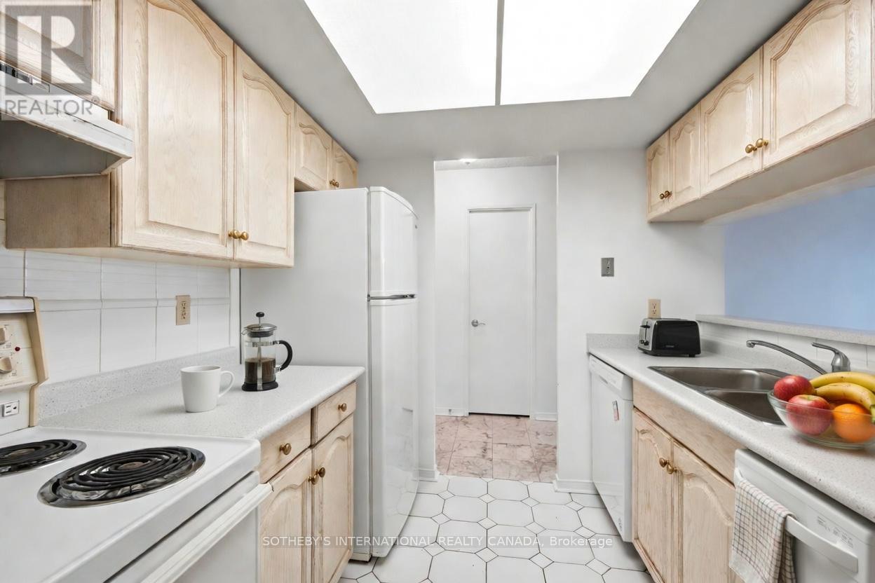 1609 - 75 King Street E, Mississauga, Ontario  L5A 4G5 - Photo 13 - W12994182