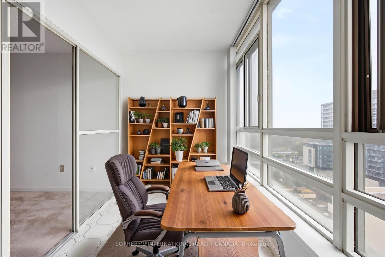 1609 - 75 King Street E, Mississauga, Ontario  L5A 4G5 - Photo 6 - W12994182